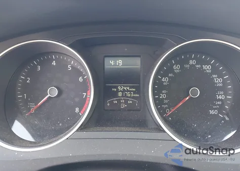 2015 Volkswagen Jetta 1.8T Se z USA, uszkodzony, nr VIN 3VWD17AJ9FM233389